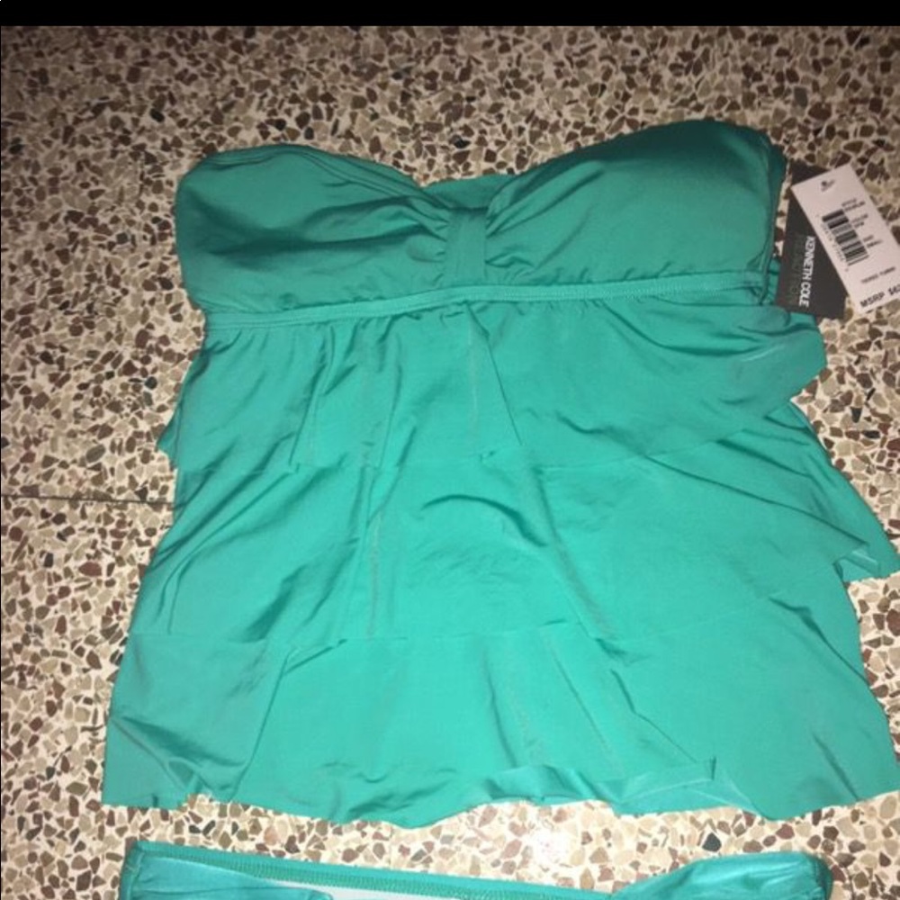 Two piece bathing suit - Picture 3 of 3